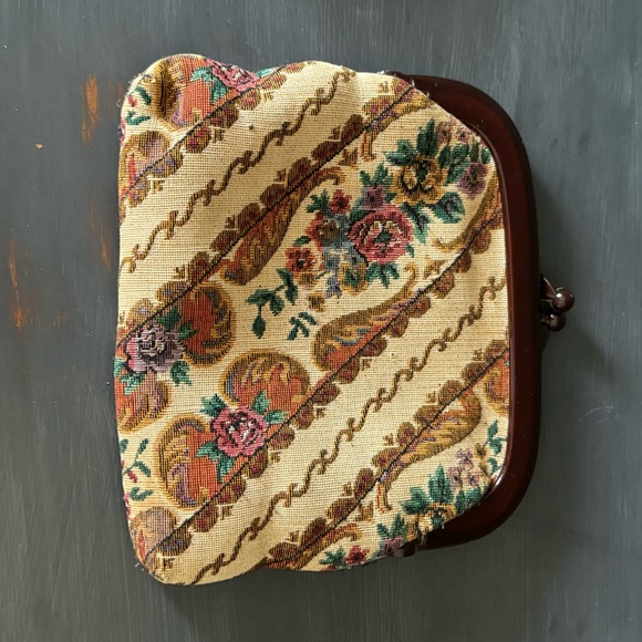 Vintage Regal Tapestry Brocade Evening Bag Purse Clutch Hand Made In Hon… - Picture 1 of 4